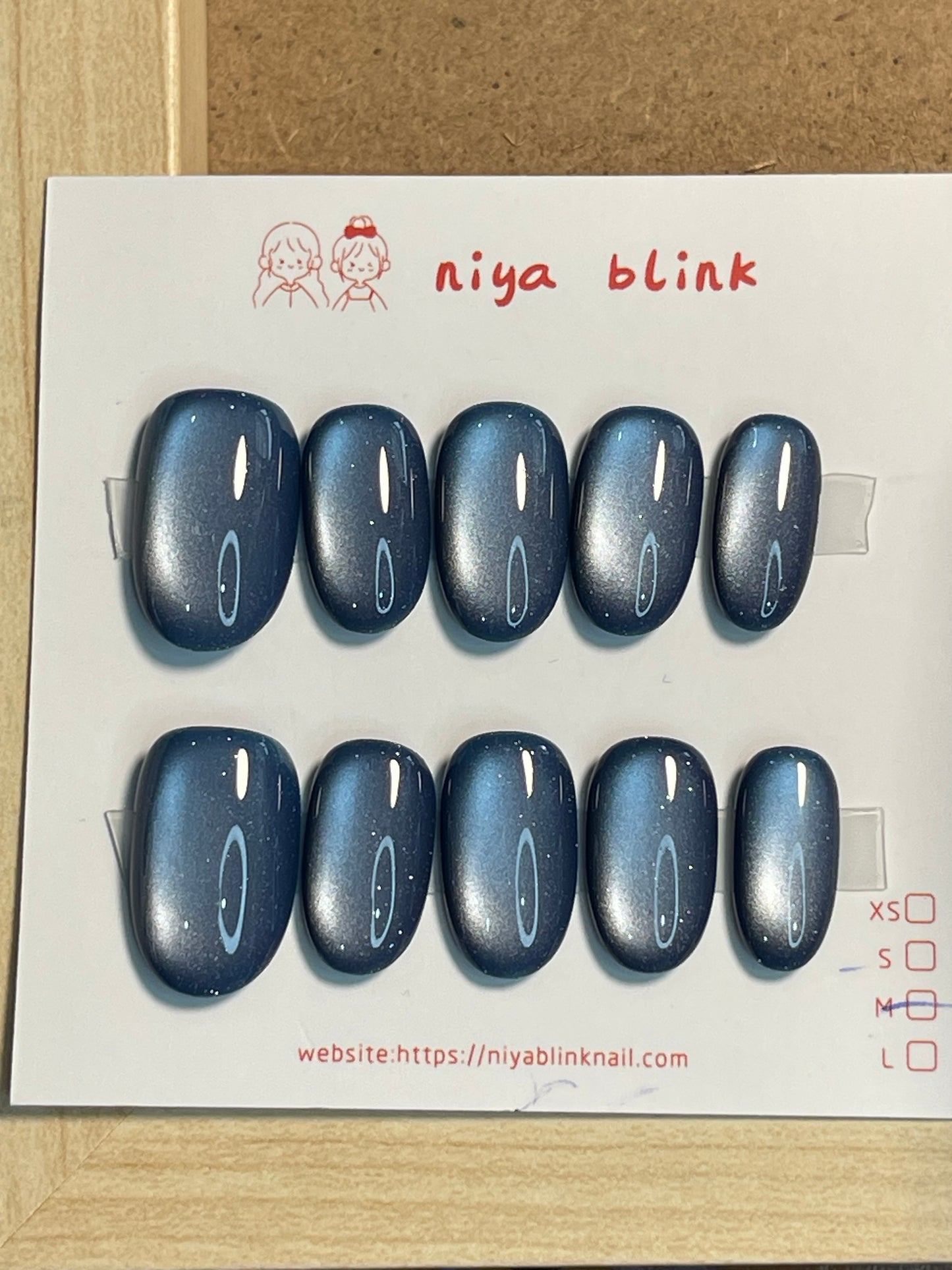 Medium cat eye (Short oval