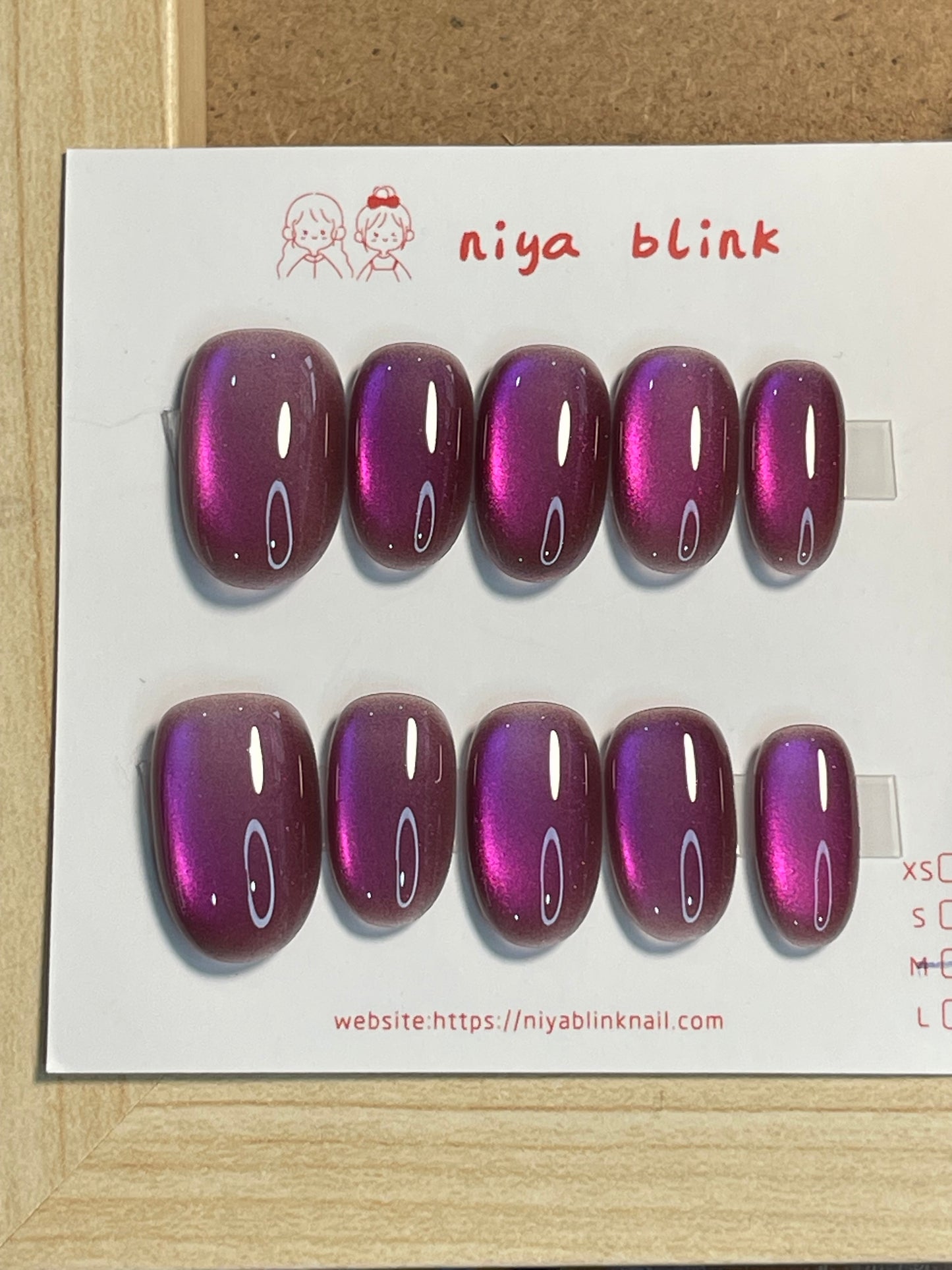 Medium cat eye （Short oval