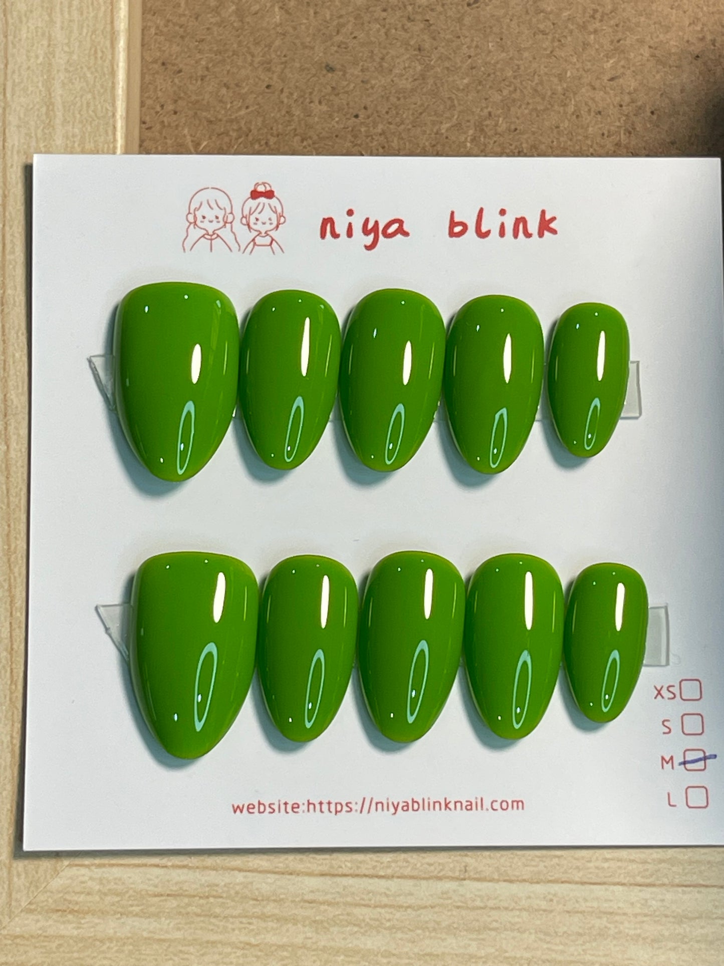 Medium cat eye （Short almond