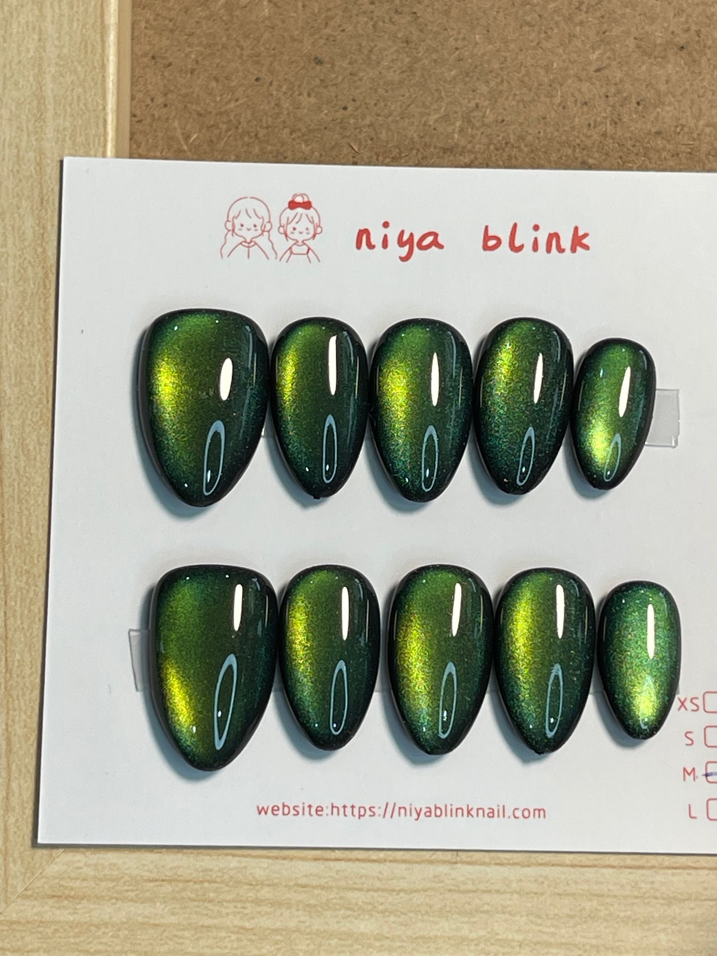 Medium cat eye （Short almond