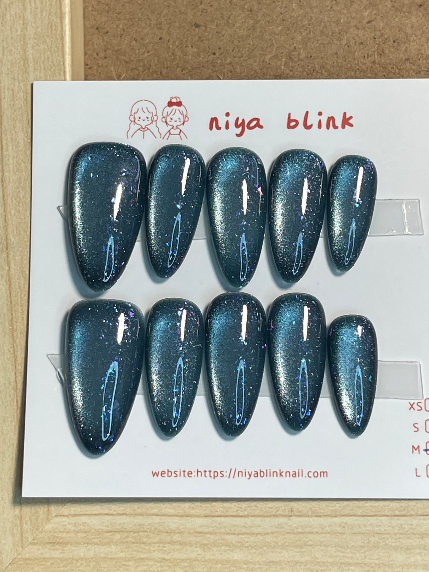 medium cat eye (Medium Almond