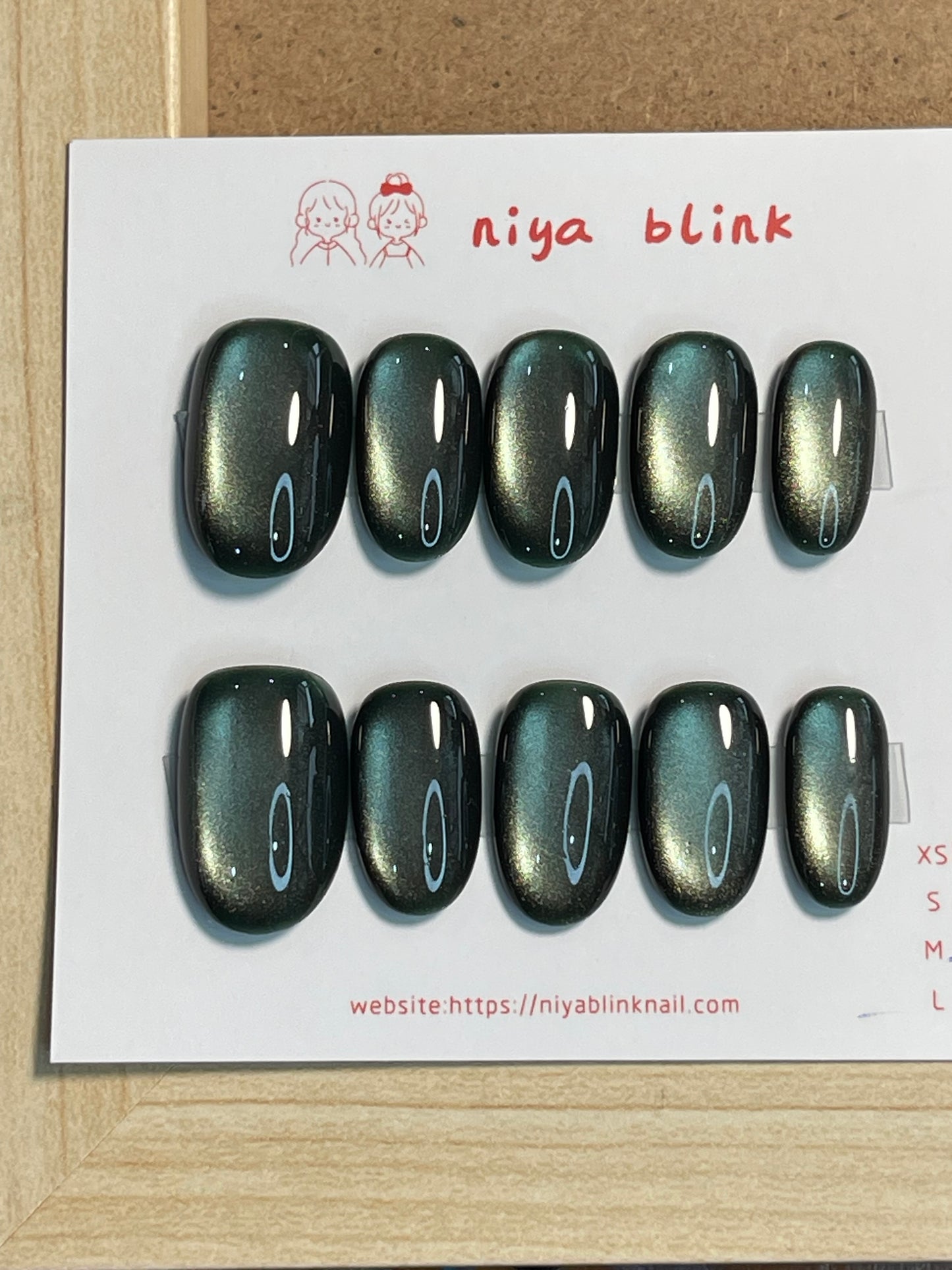 Medium cat eye （Short oval