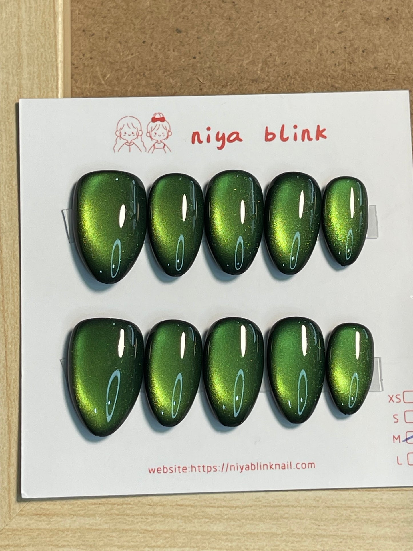 Medium cat eye （Short almond