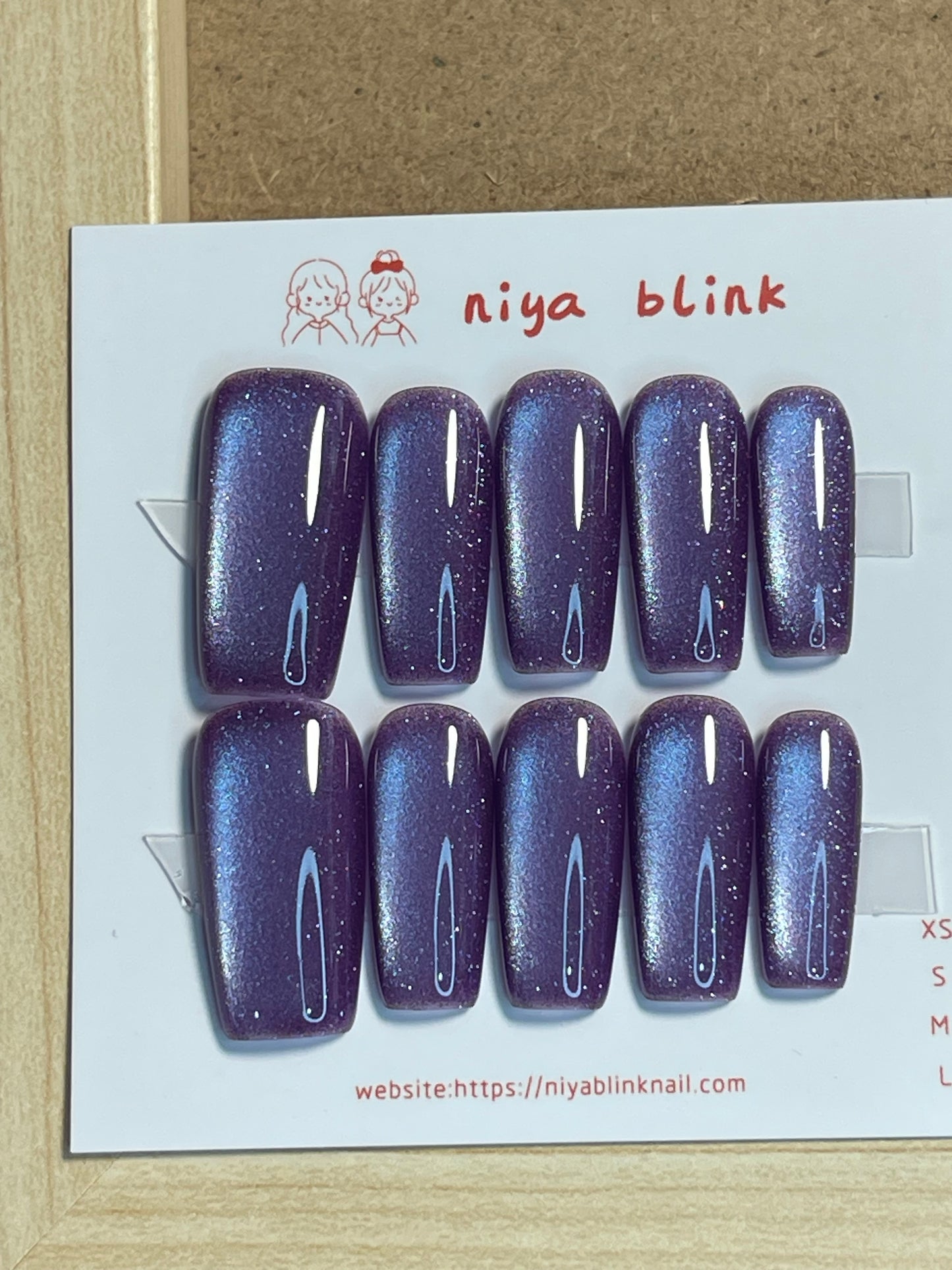 medium cat eye (Coffin Shape