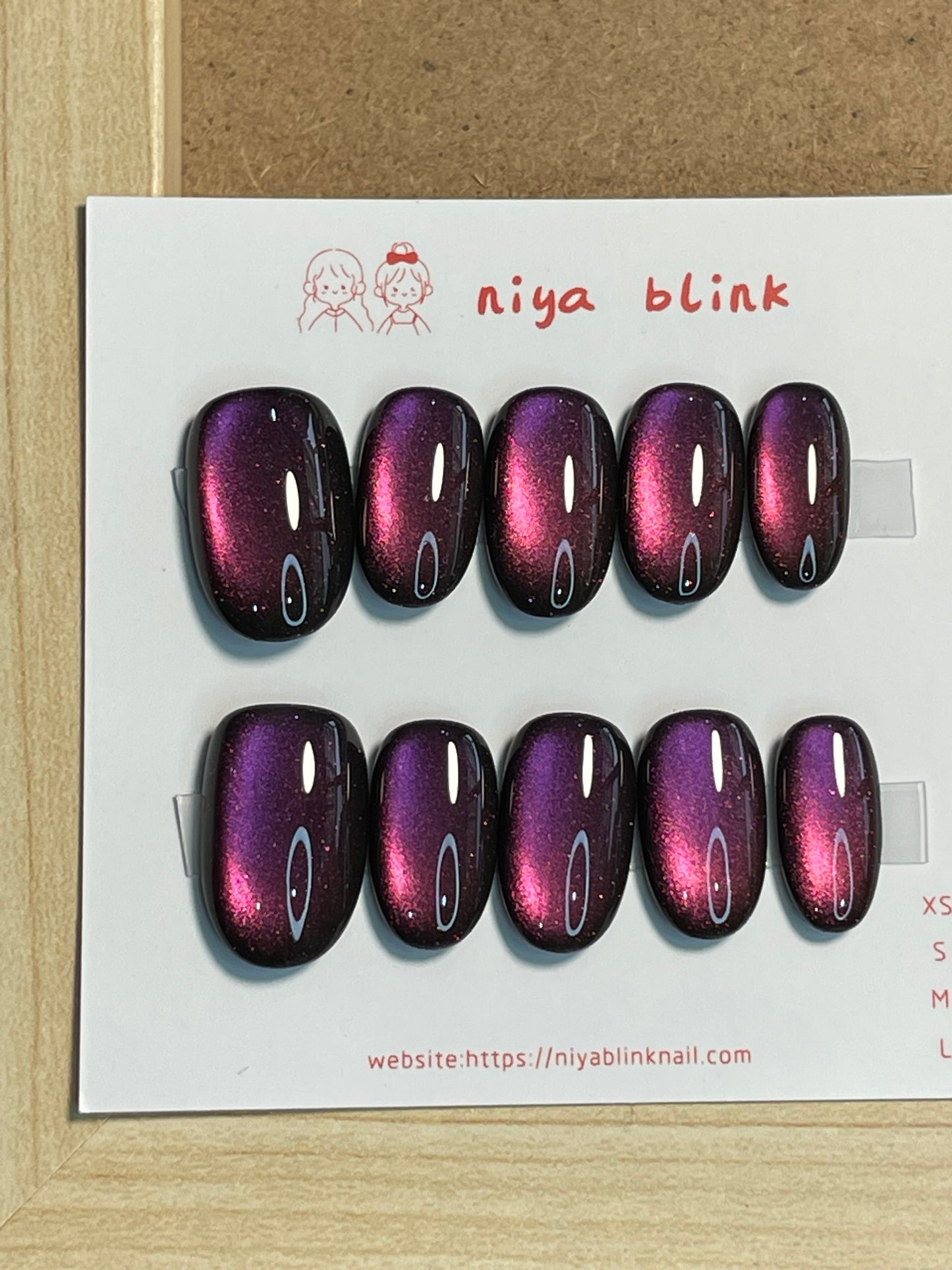 Medium cat eye （Short oval