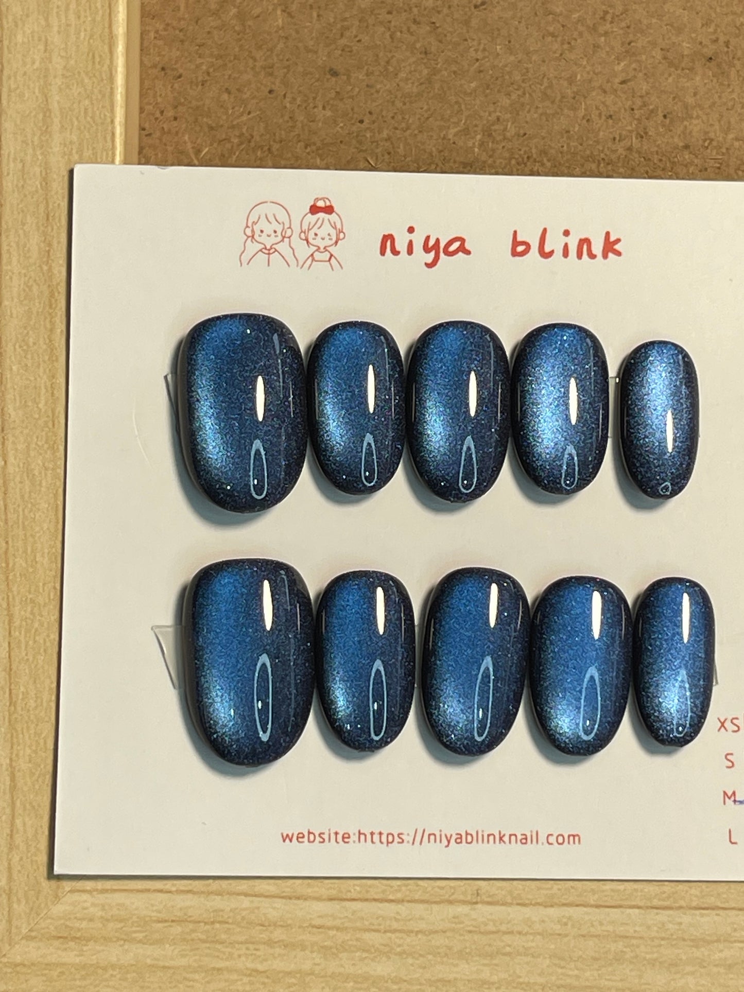 Medium cat eye （Short oval