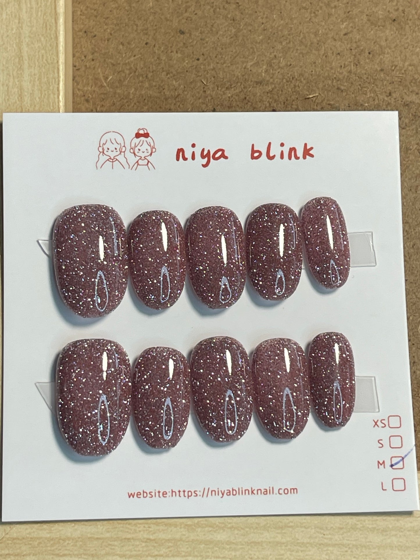 Medium cat eye （Short oval