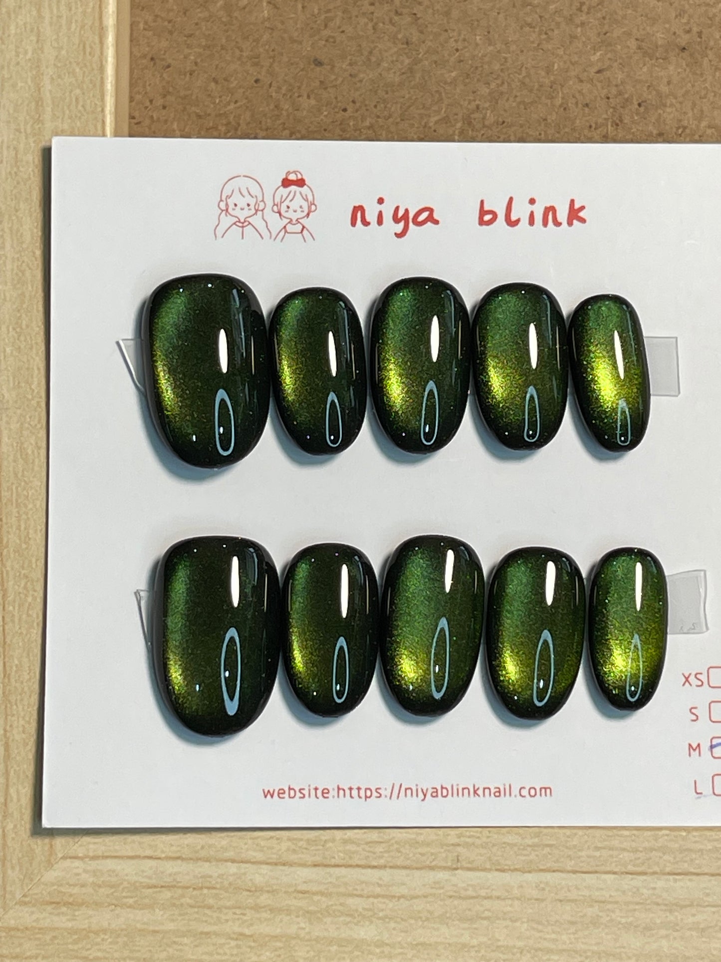 Medium cat eye （Short oval