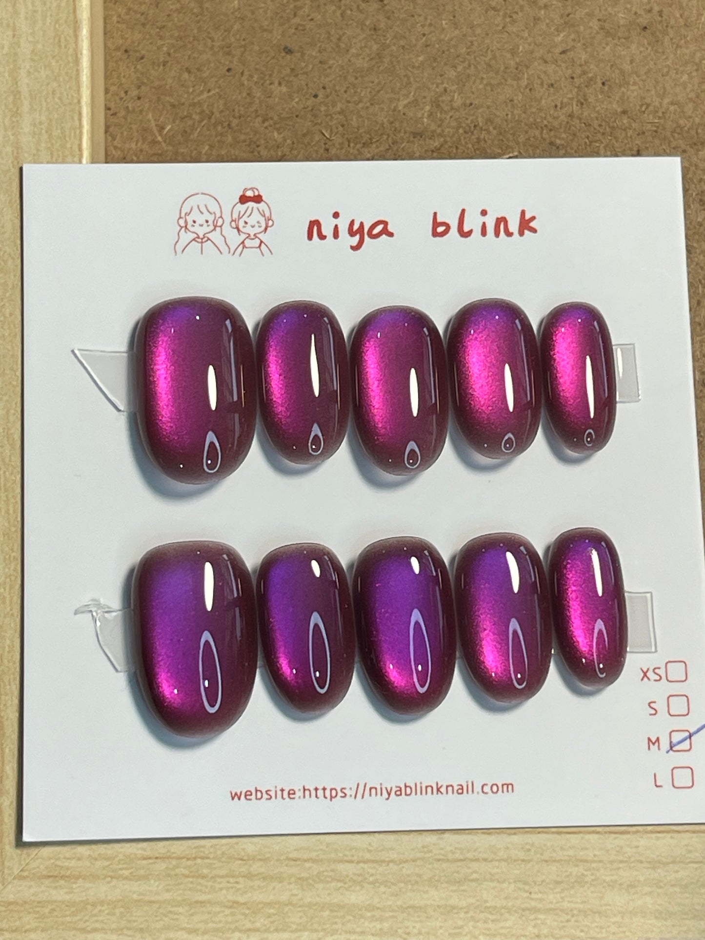 Medium cat eye （Short oval