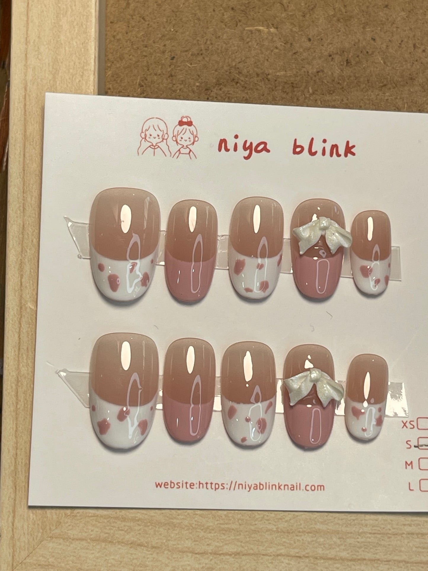 Small 886