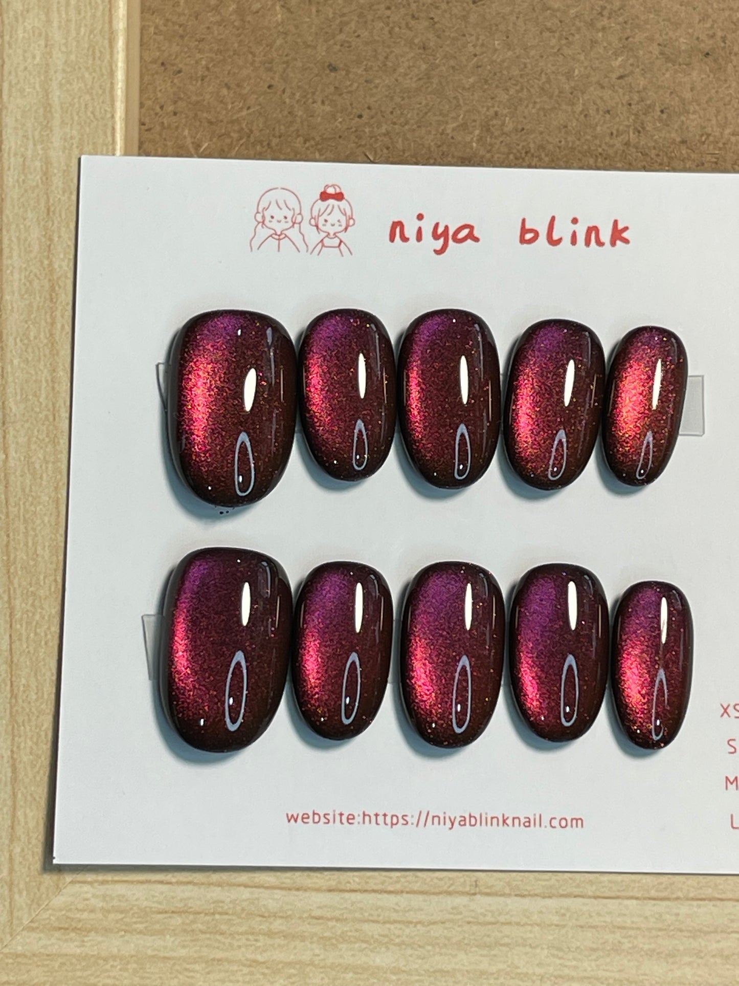 Medium cat eye （Short oval