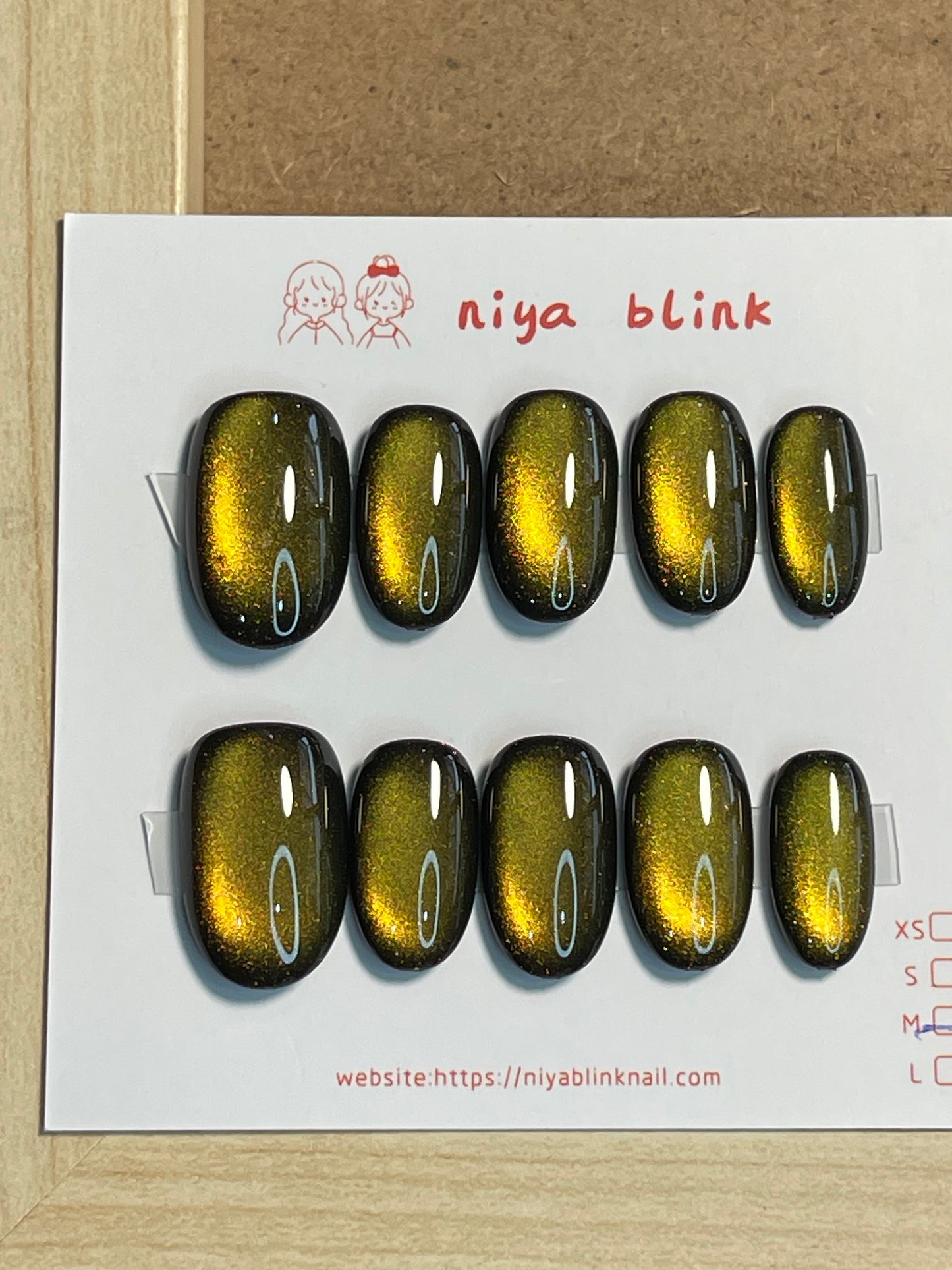 Medium cat eye （Short oval