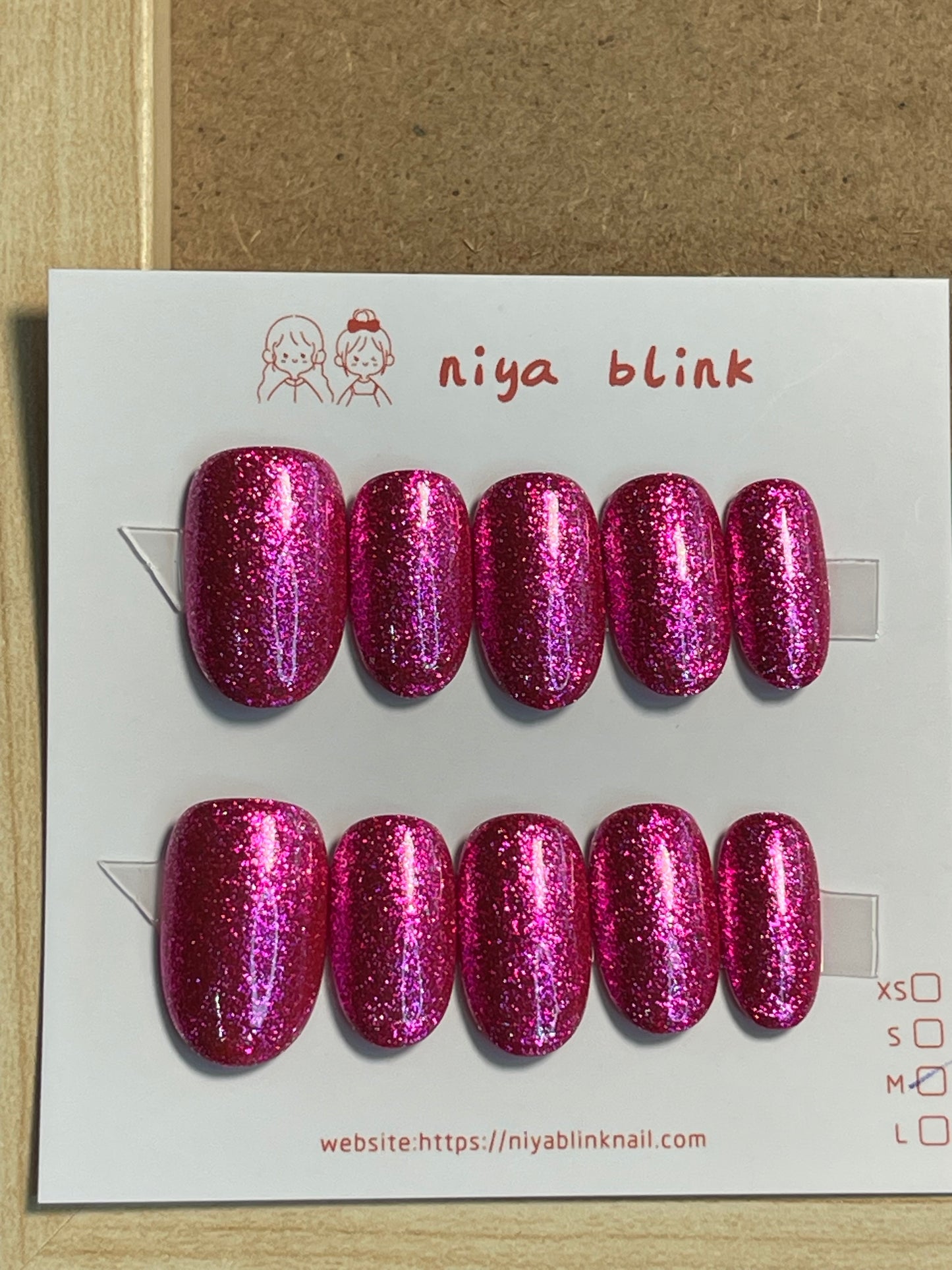 Medium cat eye （Short oval