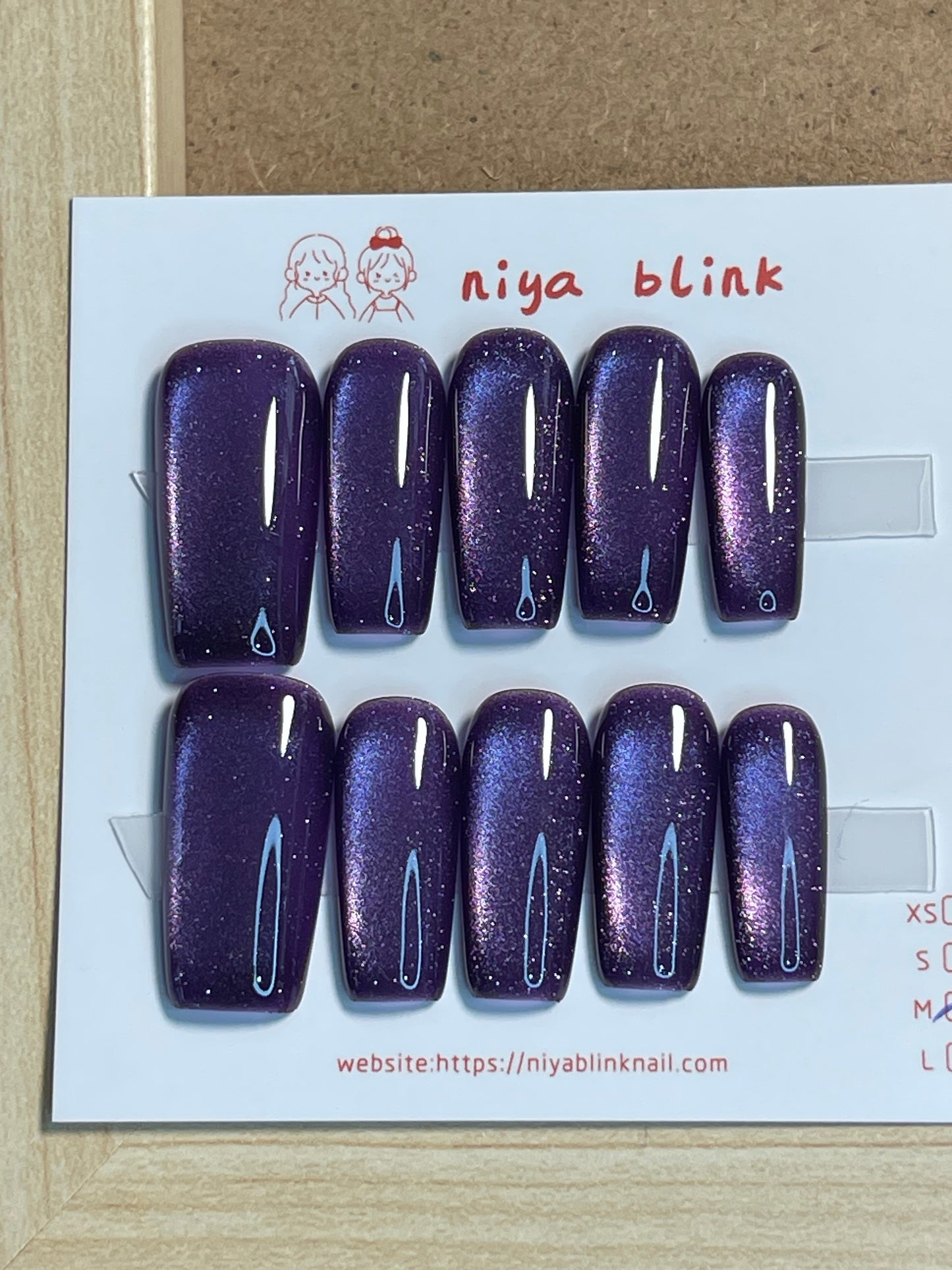 medium cat eye (Coffin Shape