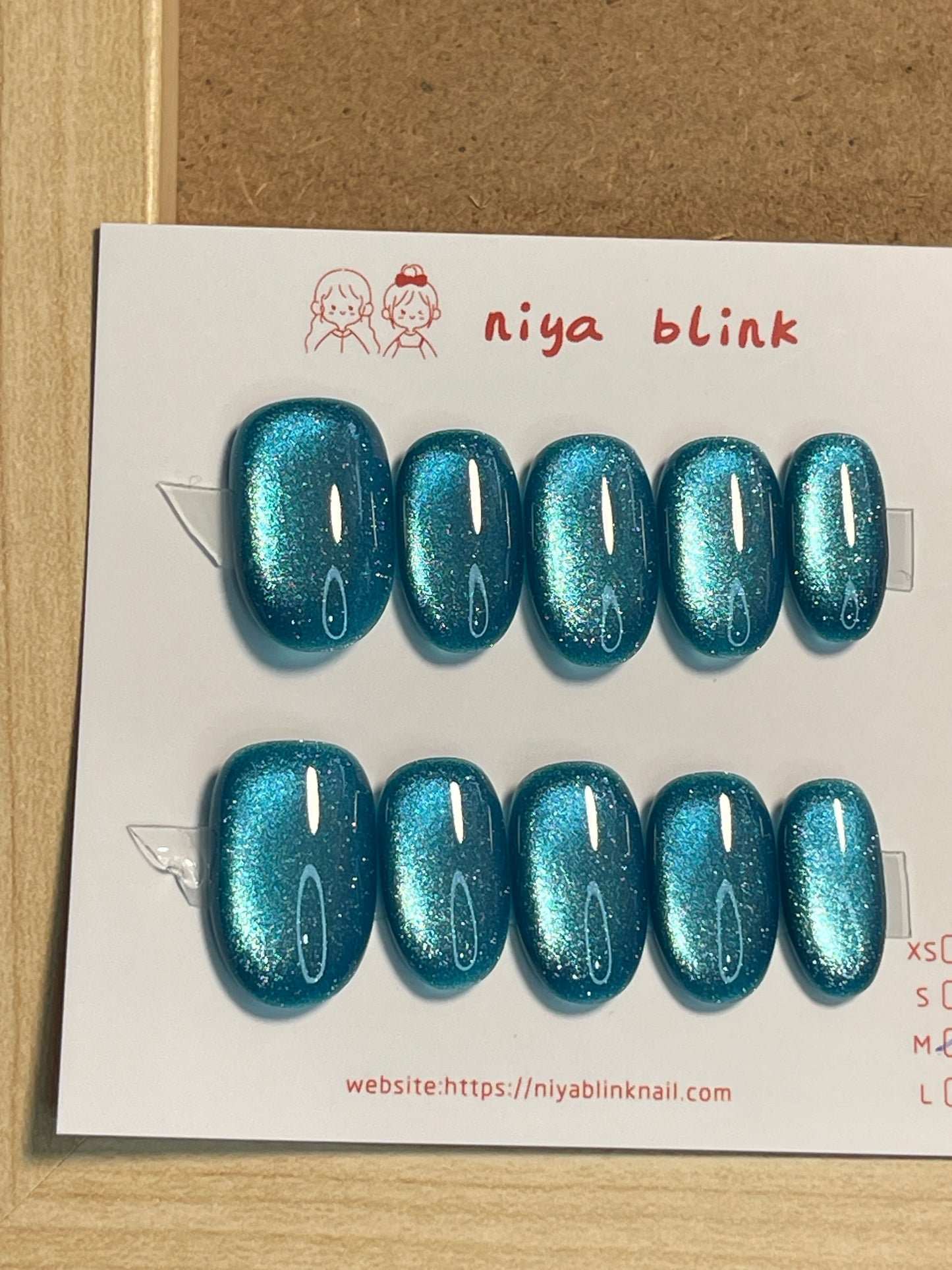Medium cat eye （Short oval