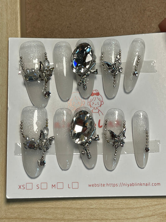 Medium 3683