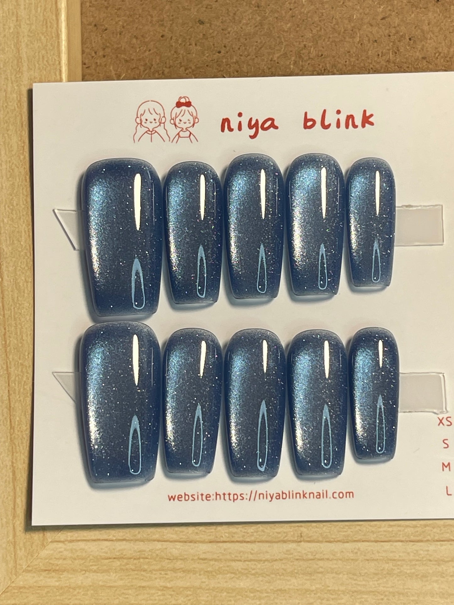medium cat eye (Coffin Shape