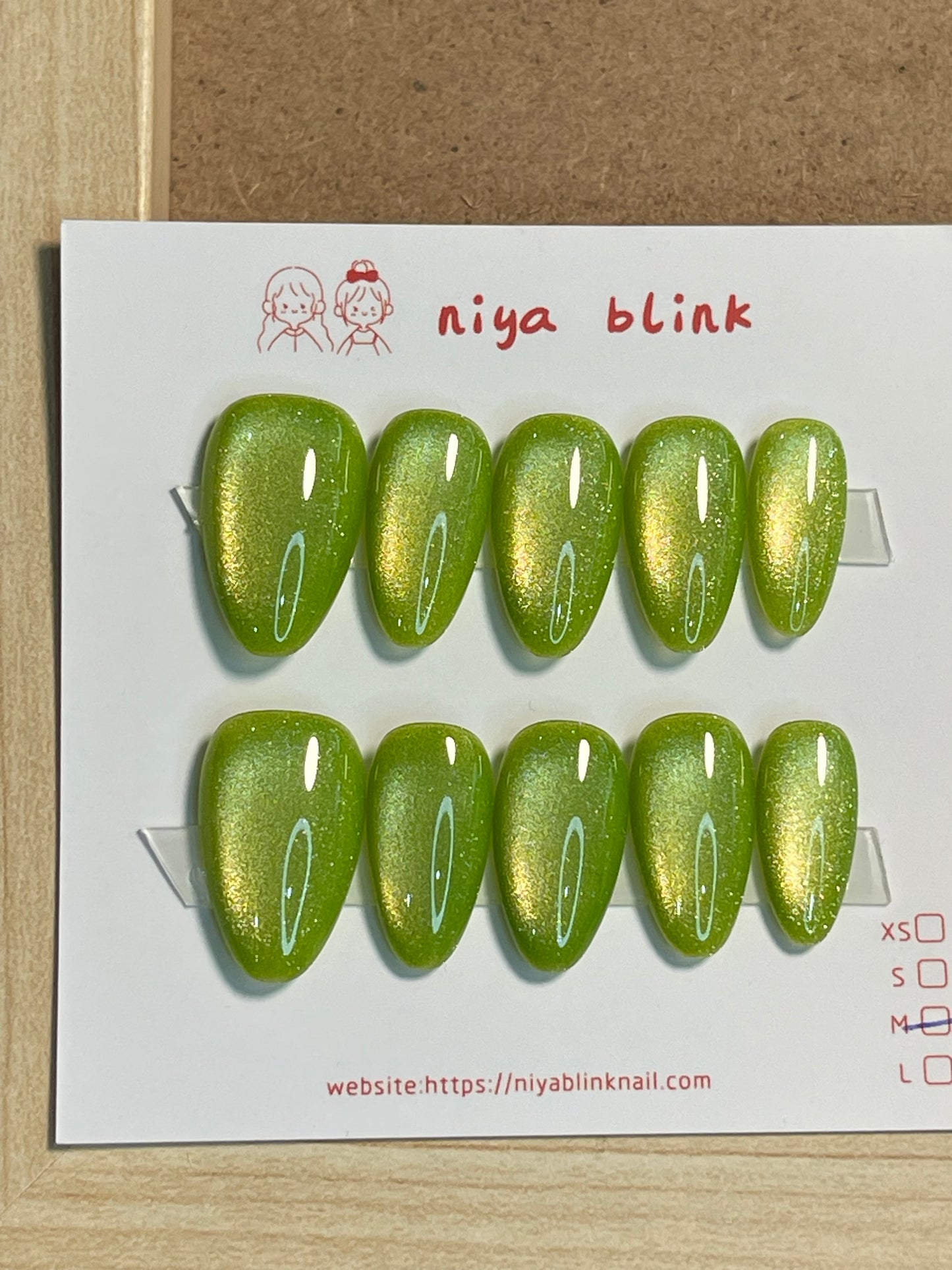Medium cat eye （Short almond