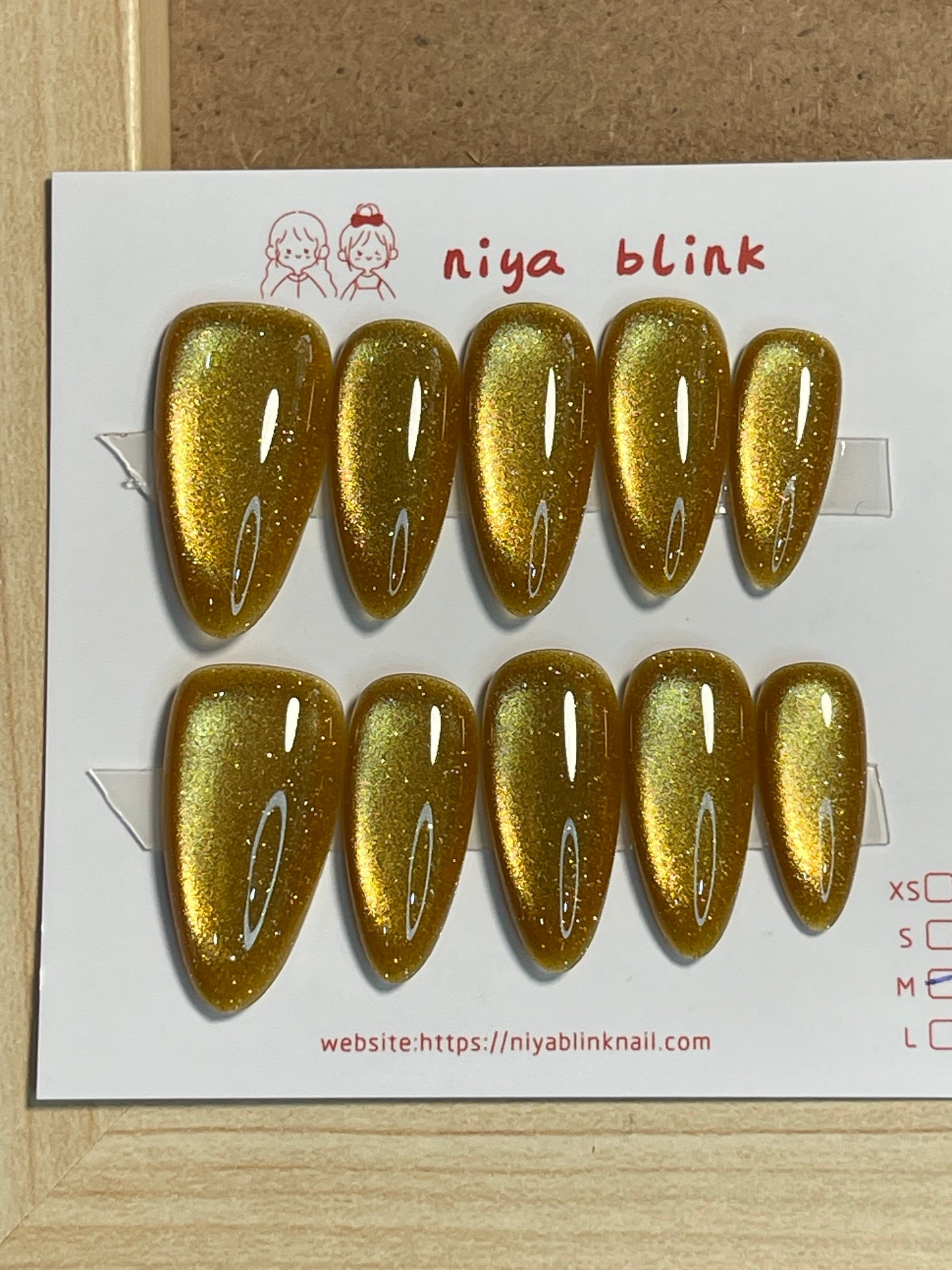 medium cat eye (Medium Almond