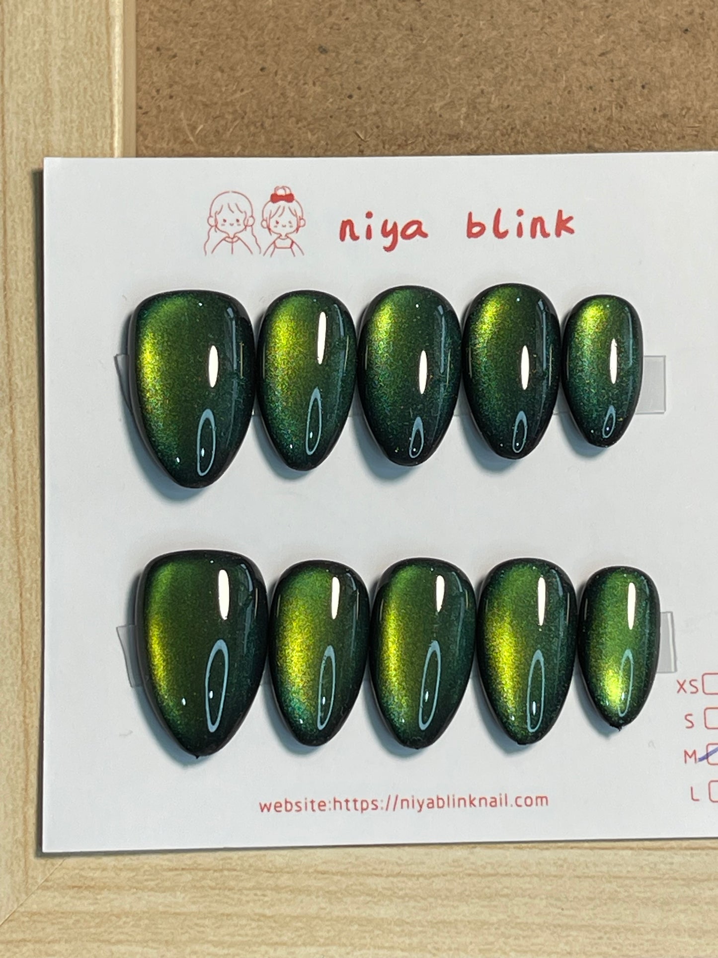 Medium cat eye （Short almond