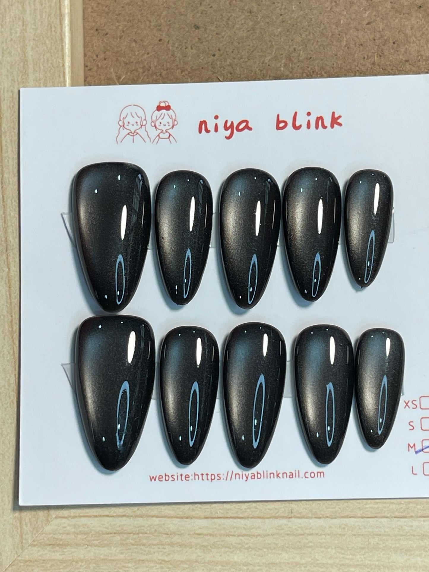 medium cat eye (Medium Almond