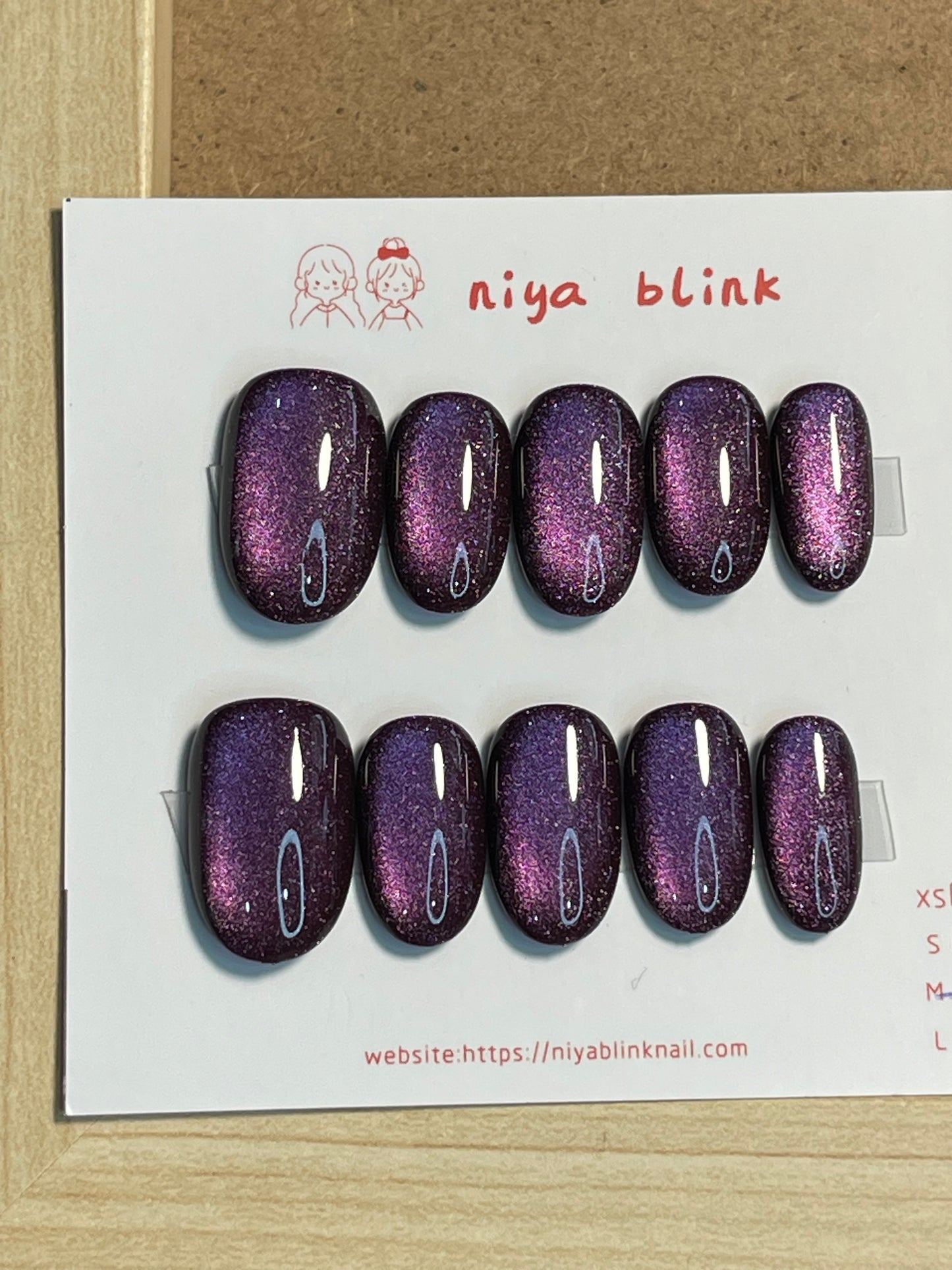 Medium cat eye （Short oval