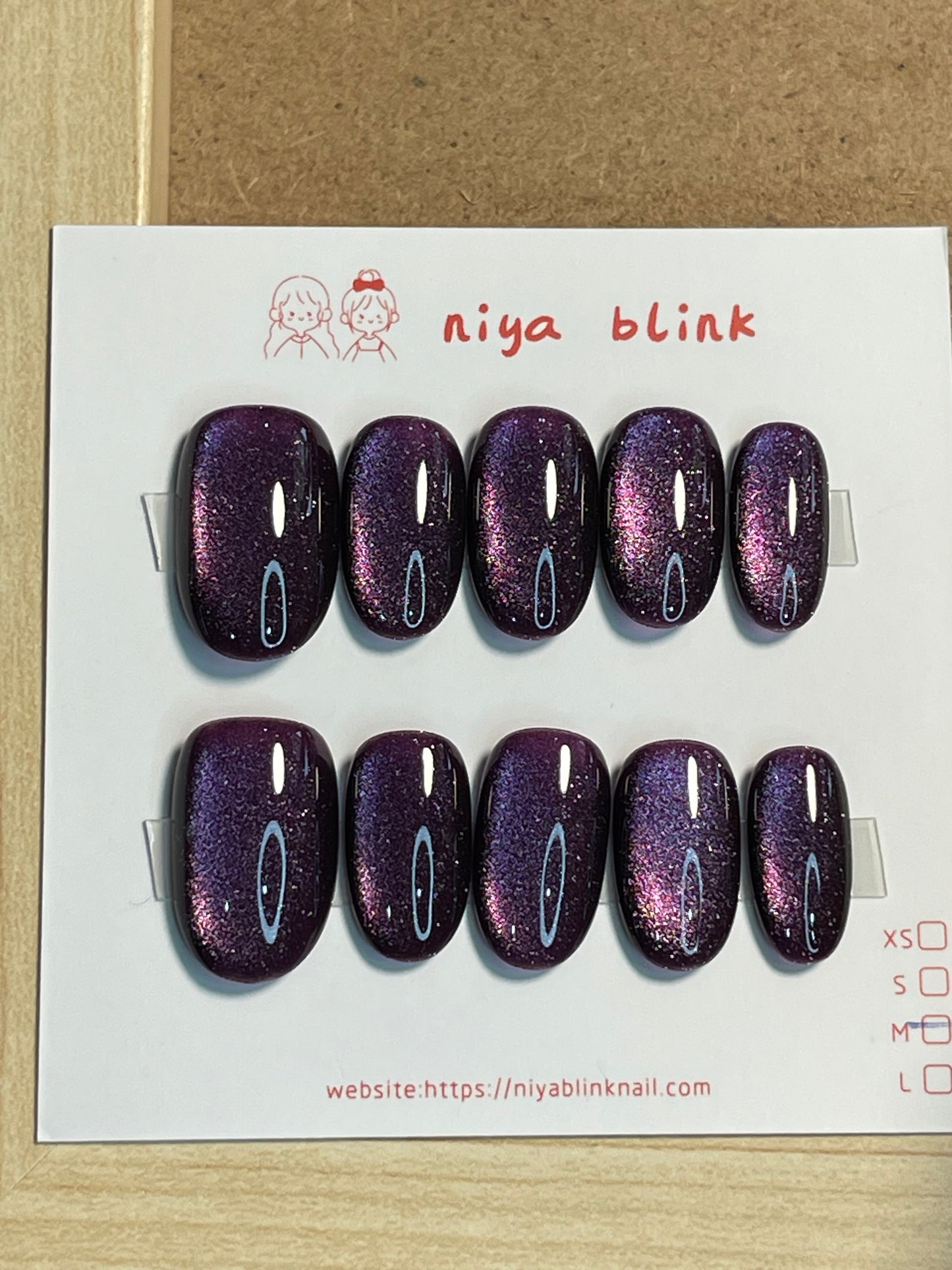 Medium cat eye （Short oval