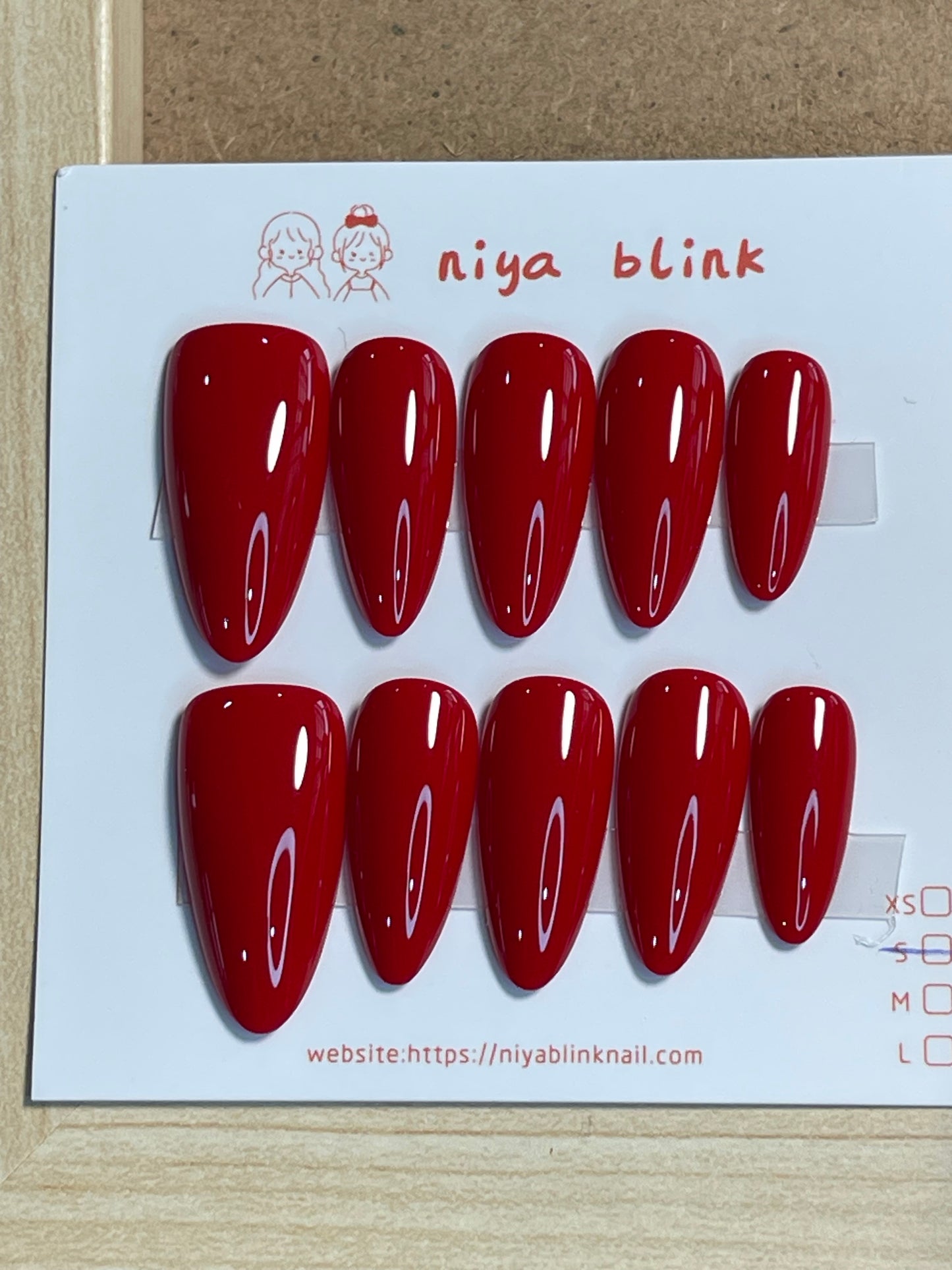 medium cat eye (Medium Almond
