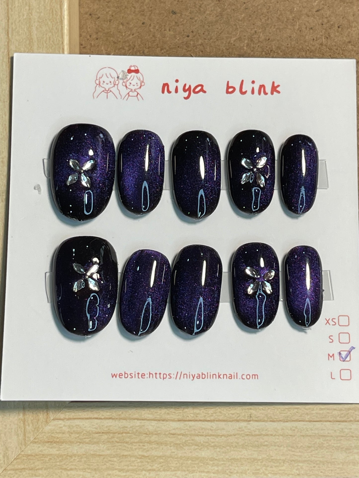 Medium cat eye （Short oval