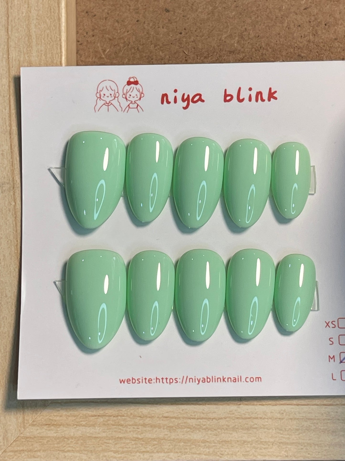 Medium cat eye （Short almond