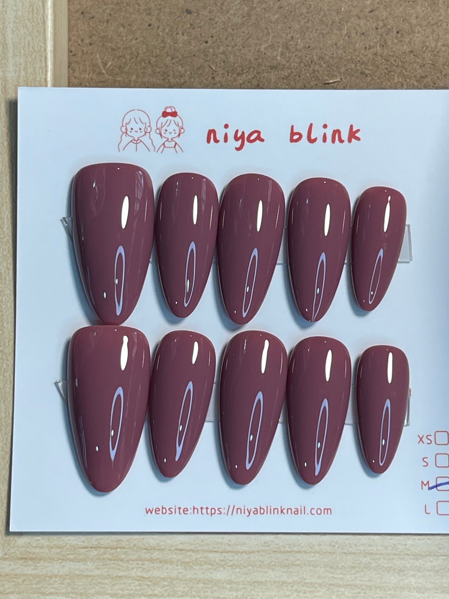 medium cat eye (Medium Almond
