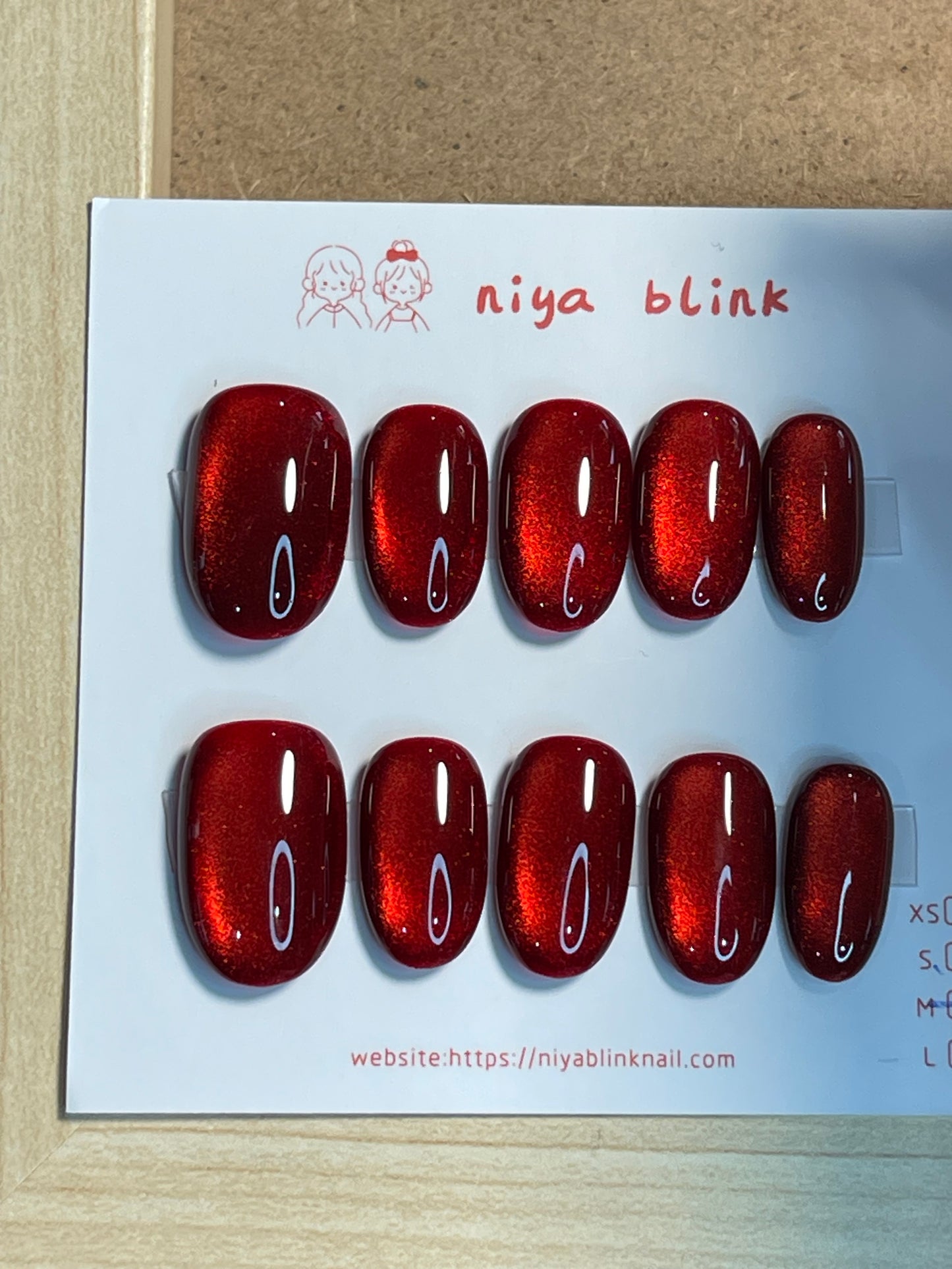 Medium cat eye （Short oval