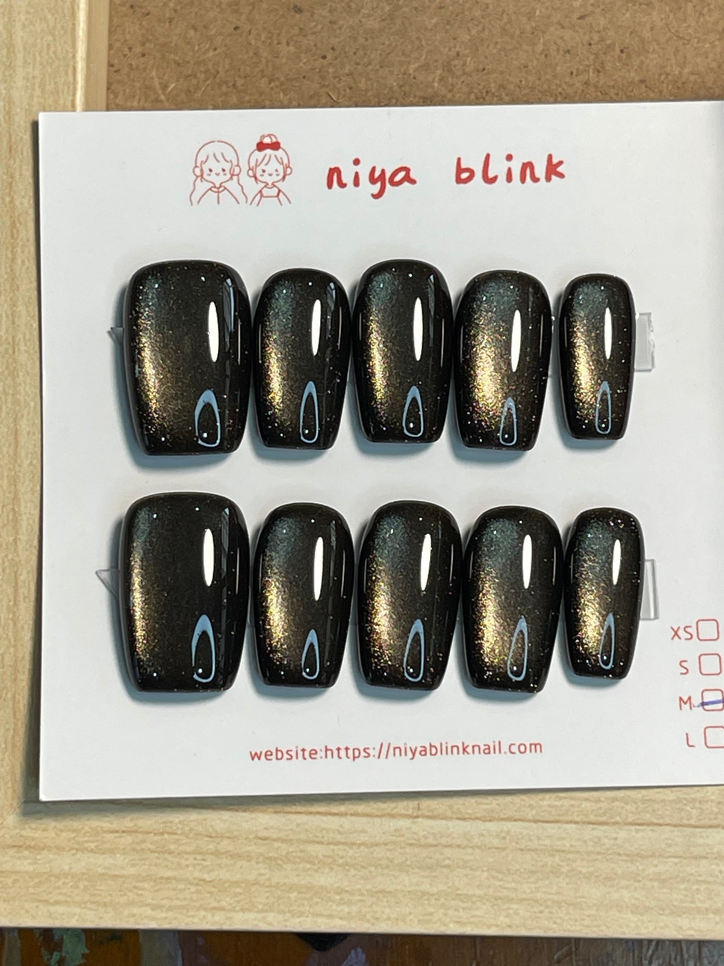 Medium cat eye （Square