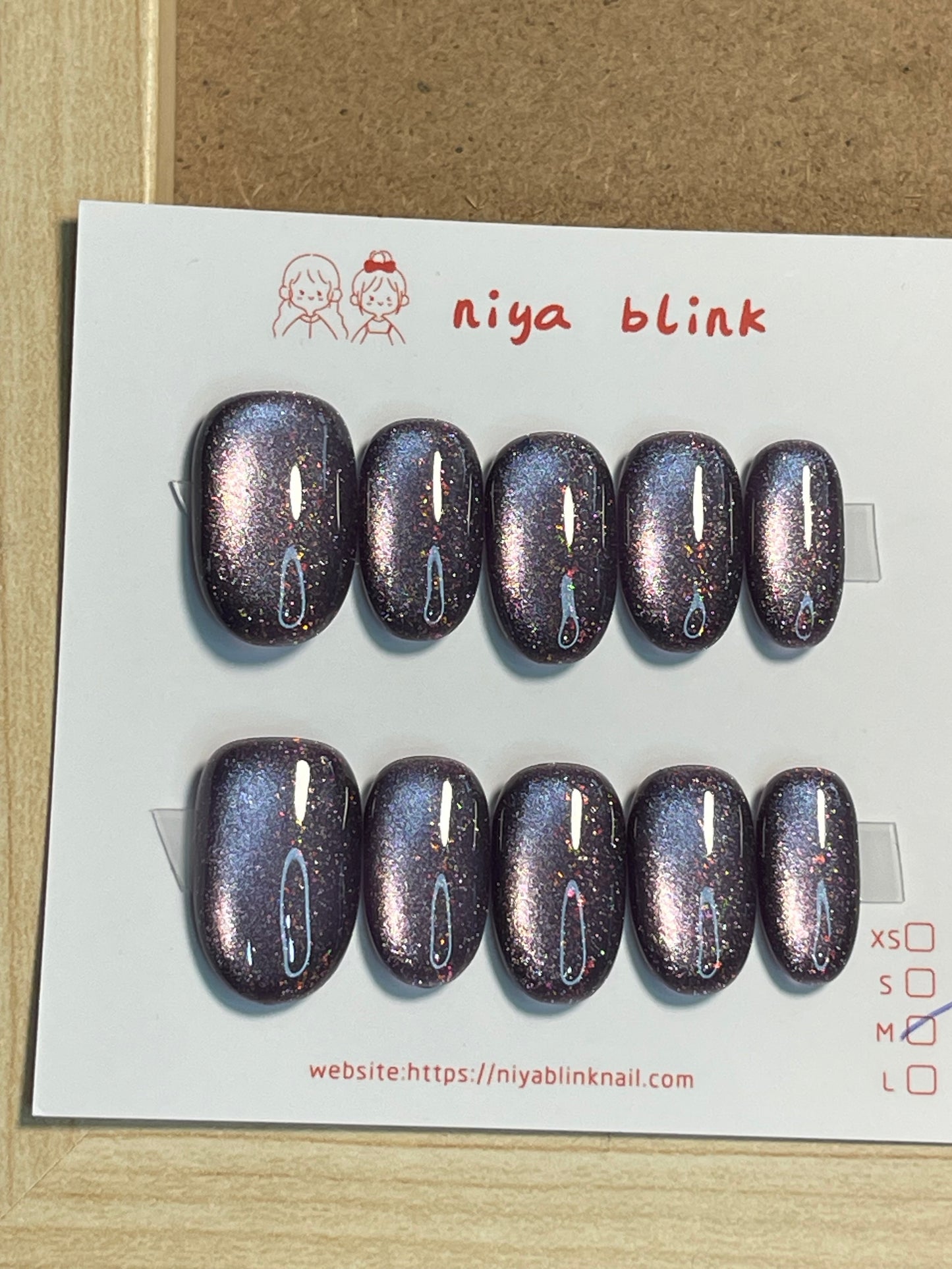 Medium cat eye （Short oval