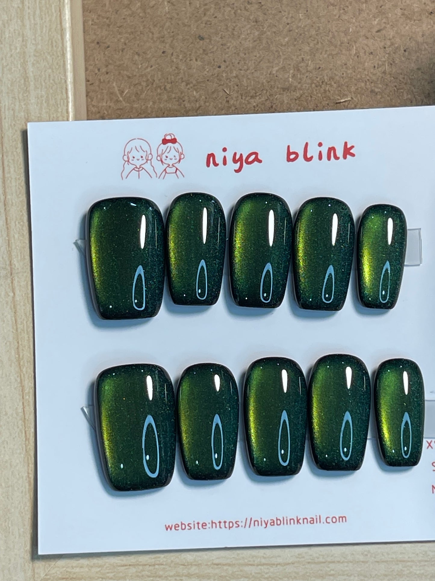 Medium cat eye （Square
