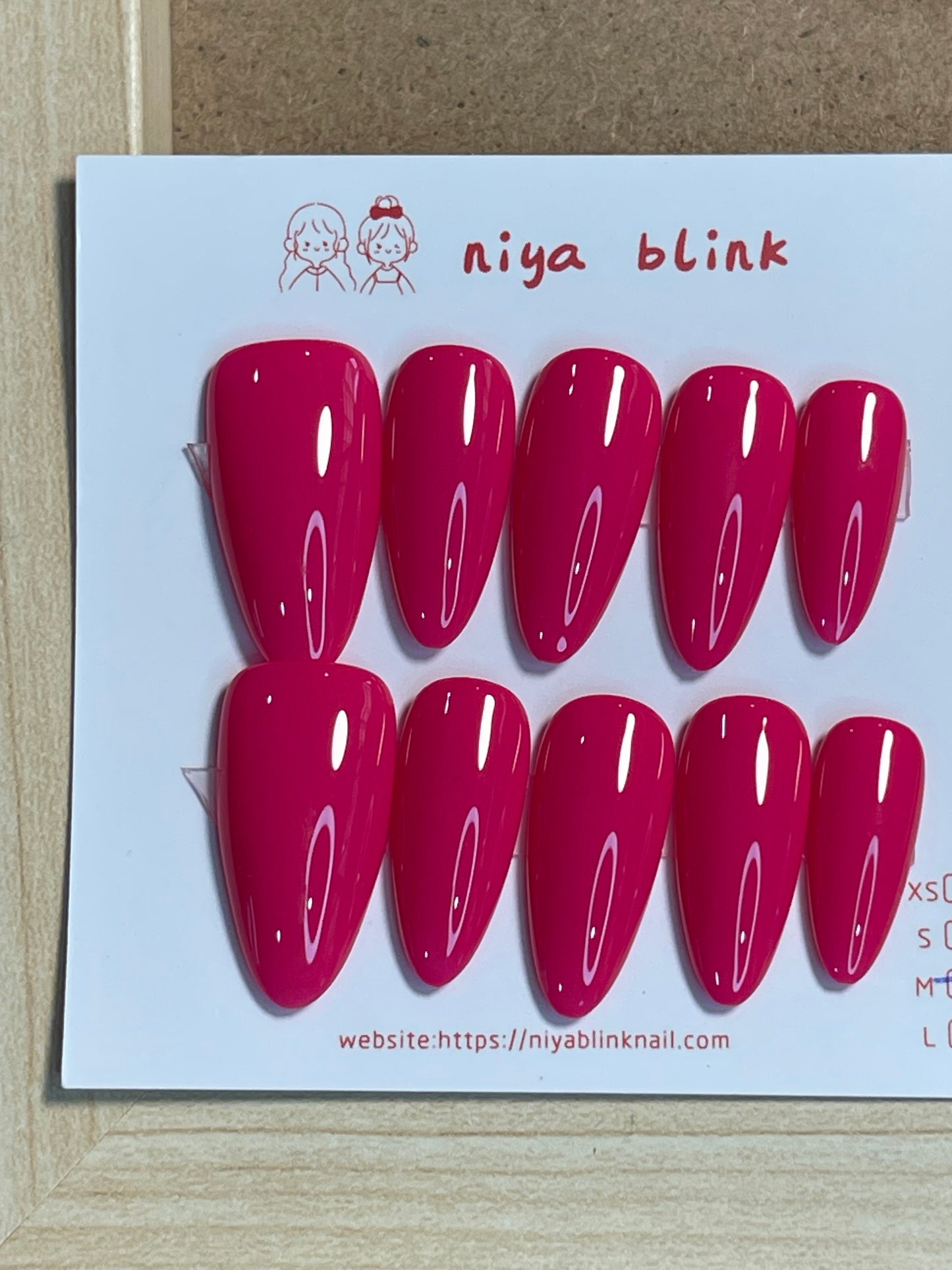 medium cat eye (Medium Almond