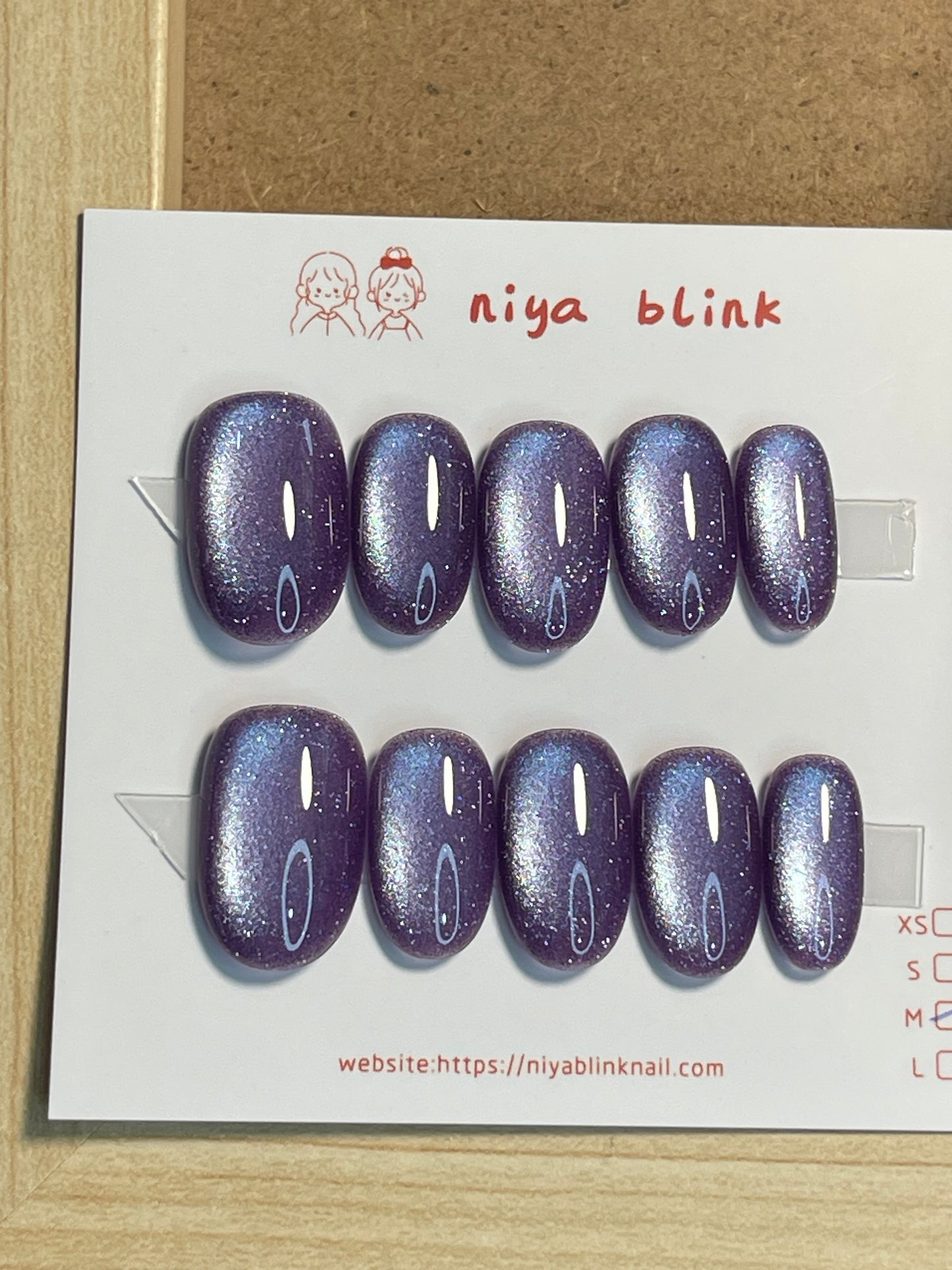 Medium cat eye （Short oval