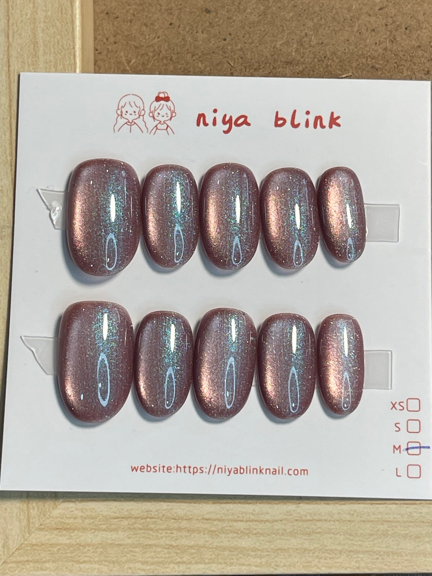 Medium cat eye （Short oval